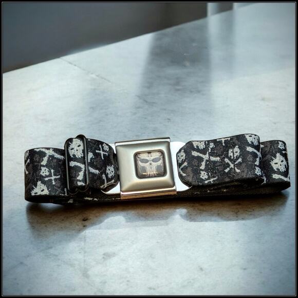 MARVEL Buckle Up Buckle Down Seat Belt Buckle Skulls AOP Black Adjustable 36" - Picture 2 of 8
